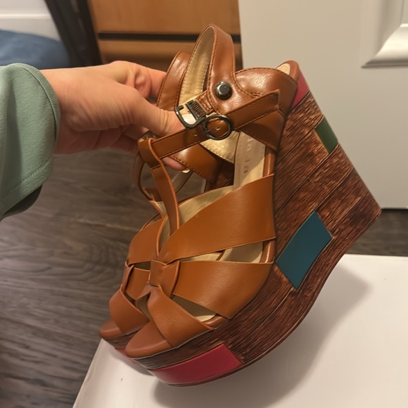 Tan wedges - Picture 8 of 8